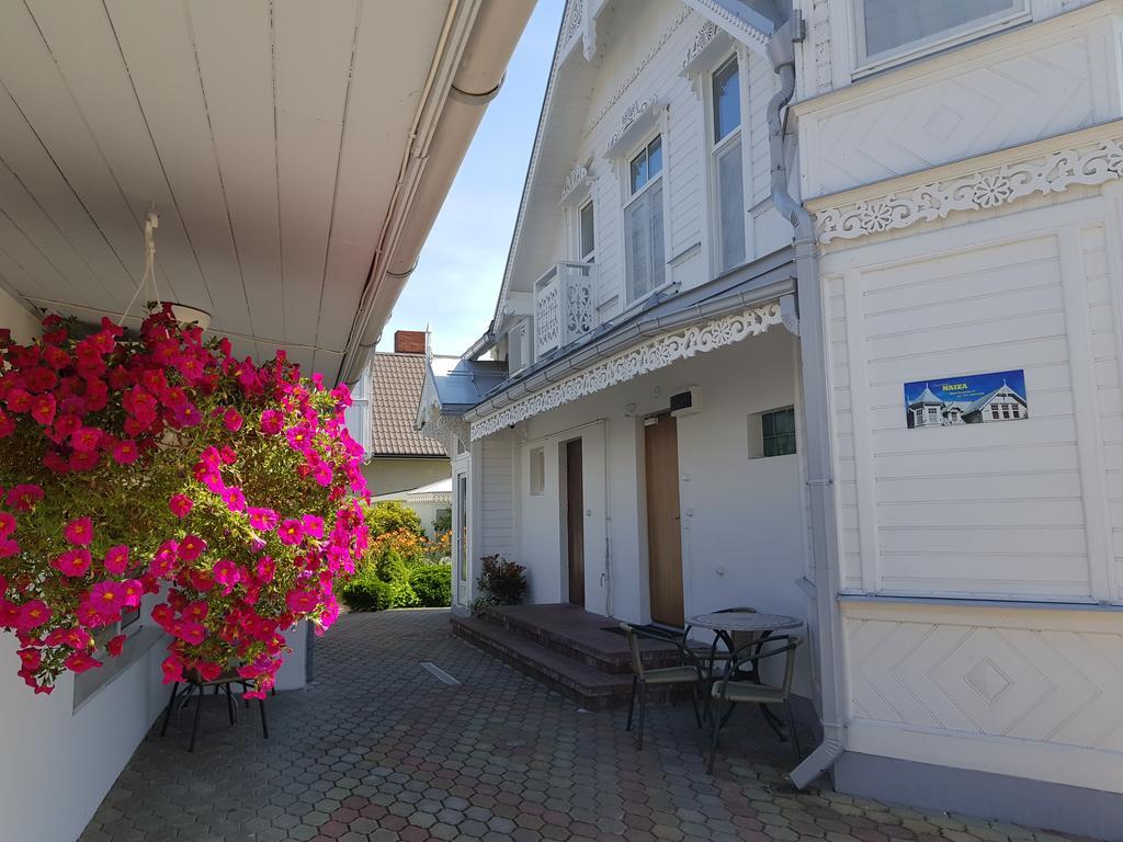 Naiza Guesthouse And Apartments Jurmala Exterior photo
